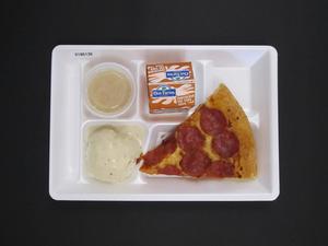 Student Lunch Tray: 01_20110413_01B6136