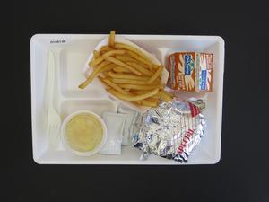 Student Lunch Tray: 01_20110415_01A6136