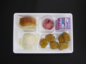 Student Lunch Tray: 01_20110415_01B5820
