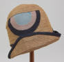 Thumbnail image of item number 1 in: 'Cloche'.