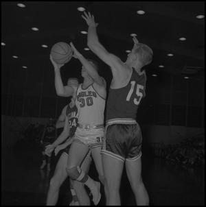 [Basketball Game, NT vs University of Cincinnati, February 3, 1962]