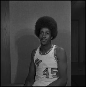 [1976 No. 45 Eagles basketball player, 2]