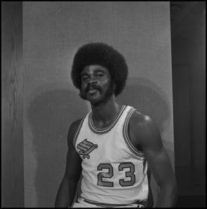 [1976 No. 23 Eagles basketball player]