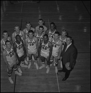 [1962-1963 Men's Varsity Team, 2]