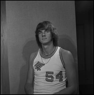 [1976 North Texas basketball player]
