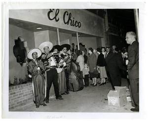 [Mariachi band in front of El Chico]